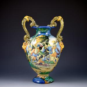Vaso com alças serpentiformes e cena histórica - Manufatura Cantagalli, final do séc. XIX - início do séc. XX